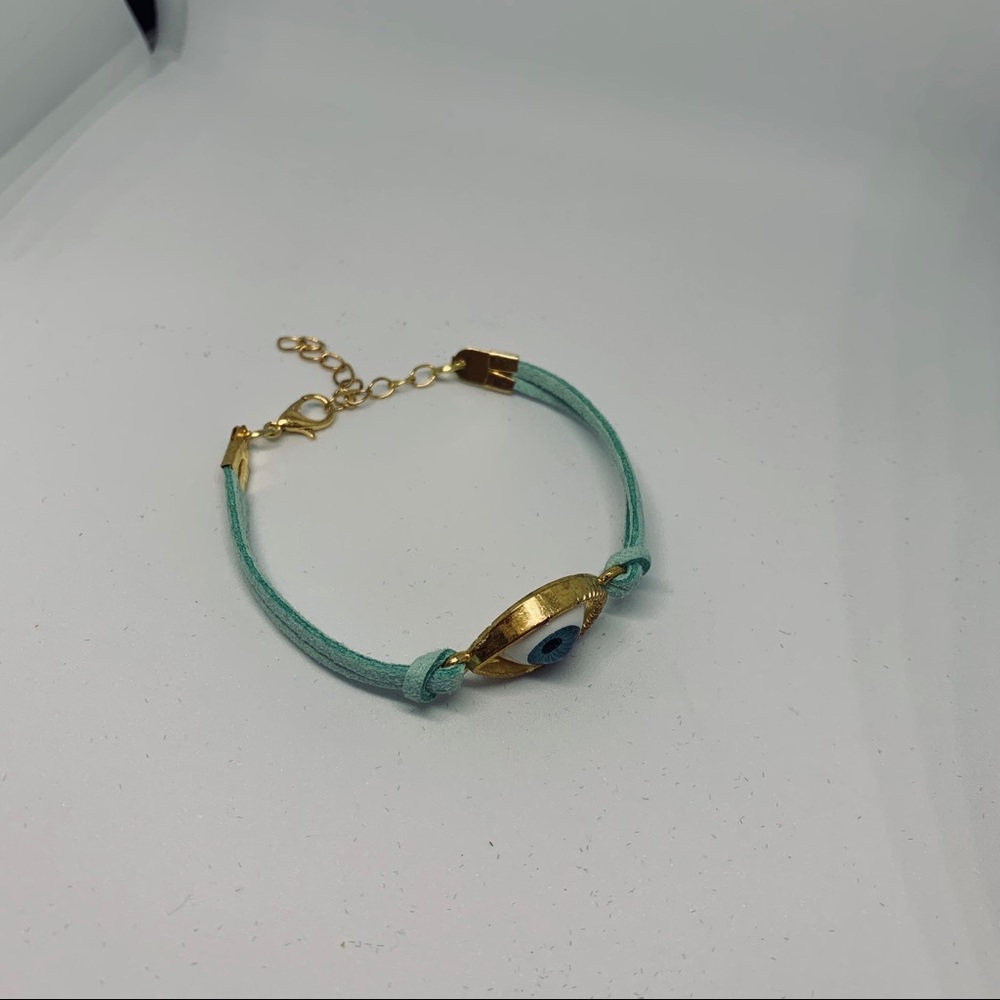 (U1) Evil Eye Bracelet - Picture 4 of 5